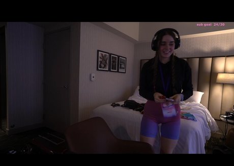 Naakte gelekte OnlyFans-foto van Loserfruit