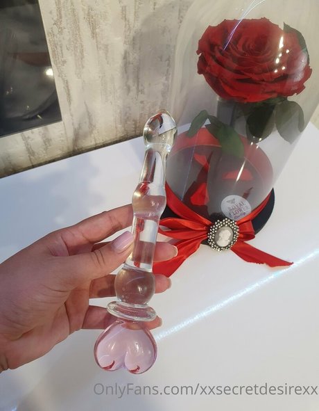 Naakte gelekte OnlyFans-foto van Xxsecretdesirexx