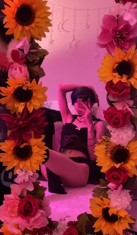Naakte gelekte OnlyFans-foto van Ittybittyloli