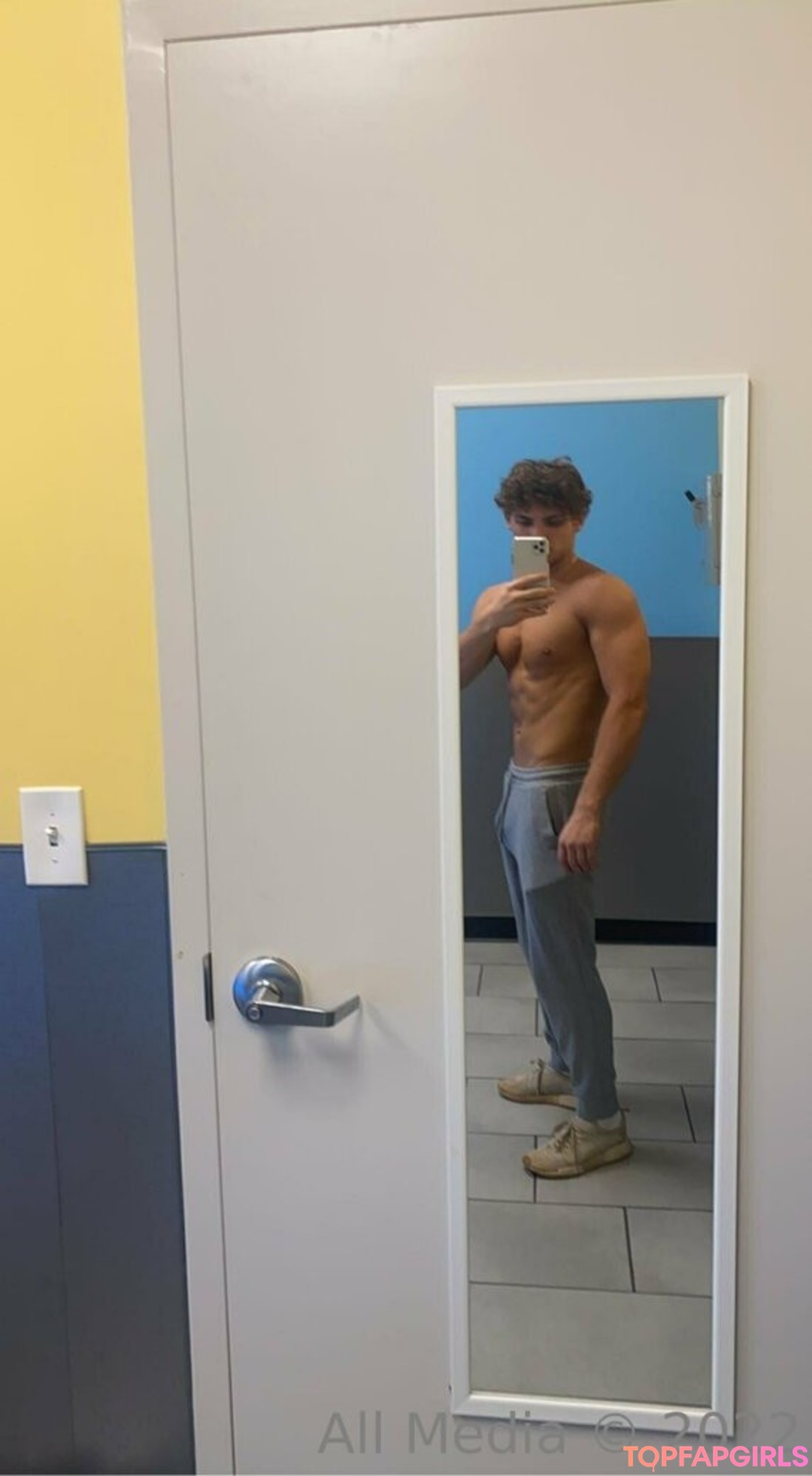 Naakte gelekte OnlyFans-foto van Taylorsvip #5 Naakte gelekte OnlyFans-foto van Taylorsvip #5