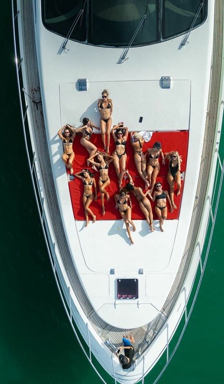 Naakte gelekte OnlyFans-foto van Galvezlu