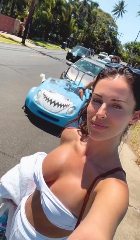 Naakte gelekte OnlyFans-foto van Jessica Lowndes