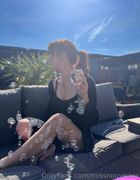 Naakte gelekte OnlyFans-foto van Missnouveaux