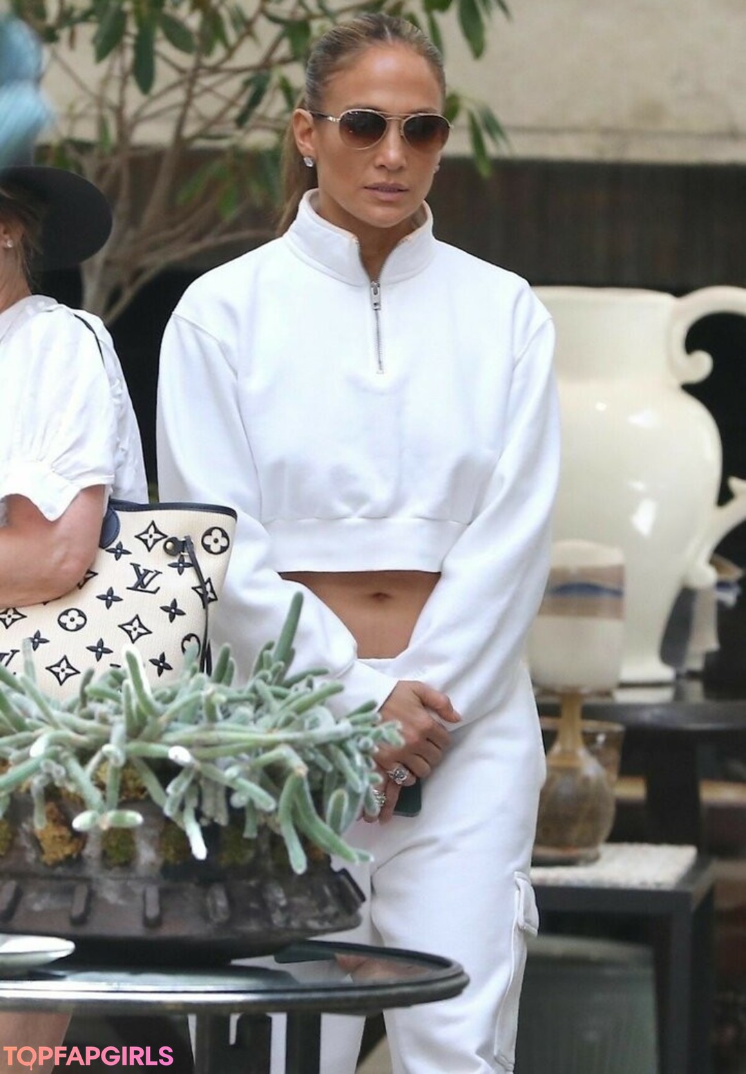 Naakte gelekte OnlyFans-foto van Jennifer Lopez #1106