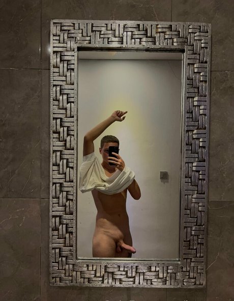 Naakte gelekte OnlyFans-foto van Jasupsss