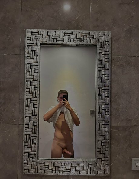 Naakte gelekte OnlyFans-foto van Jasupsss