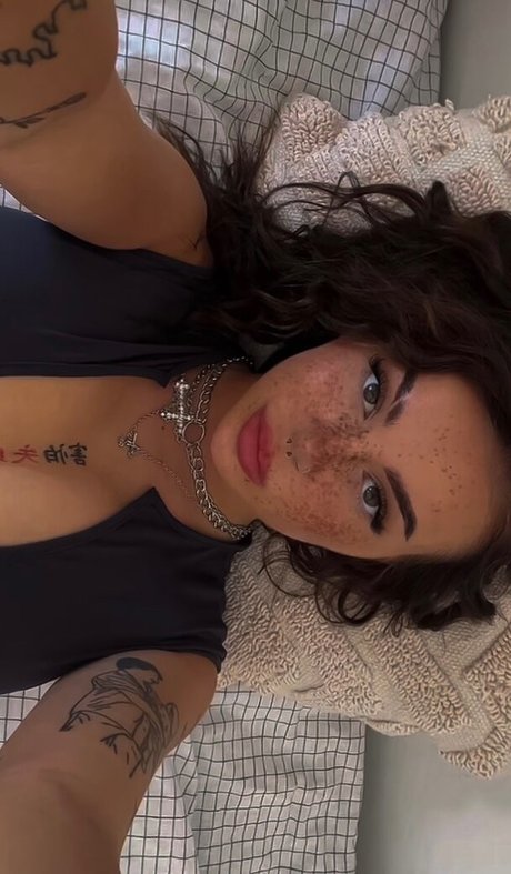 Naakte gelekte OnlyFans-foto van Goddessalexxxx
