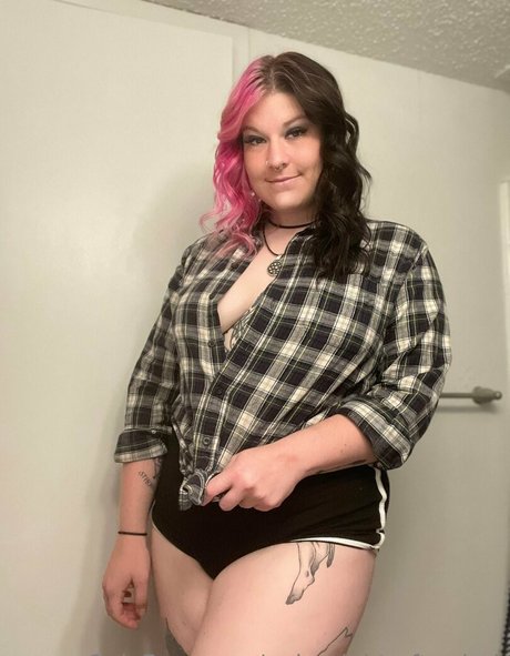 Naakte gelekte OnlyFans-foto van Quinnightafterdark