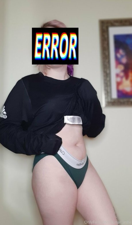 Naakte gelekte OnlyFans-foto van Lunarashe