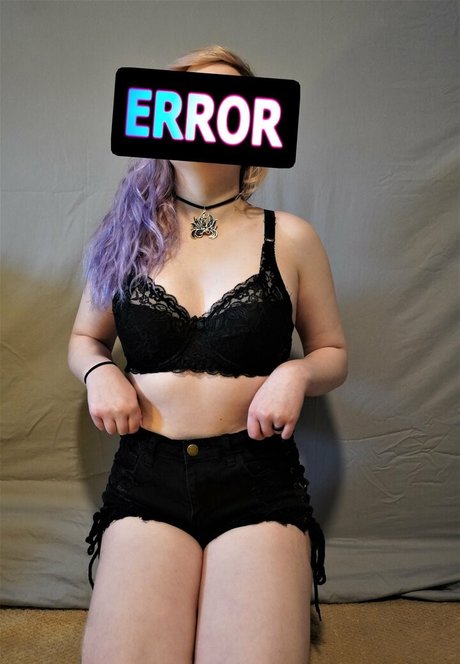 Naakte gelekte OnlyFans-foto van Lunarashe
