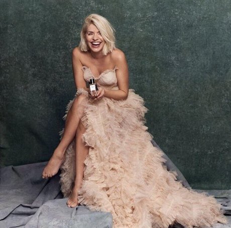 Naakte gelekte OnlyFans-foto van Holly Willoughby