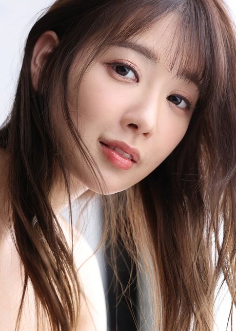 Naakte gelekte OnlyFans-foto van Shion Utsunomiya