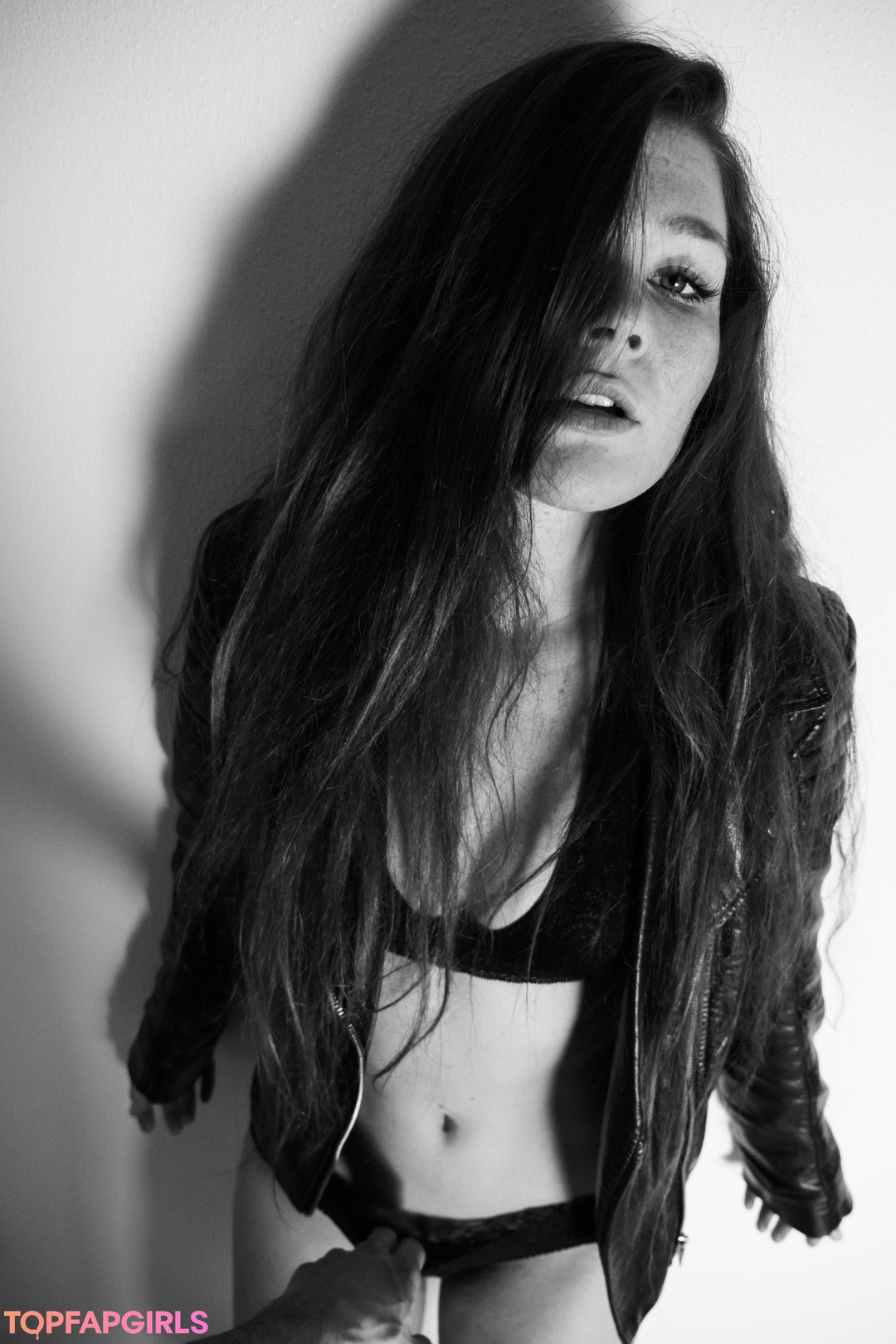 Naakte gelekte OnlyFans-foto van Mia Sollis #1177
