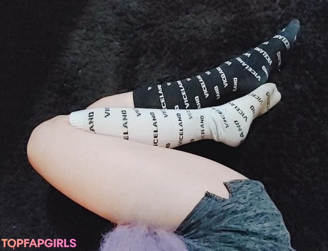 Naakte gelekte OnlyFans-foto van Achillesheelz #42 Naakte gelekte OnlyFans-foto van Achillesheelz #42