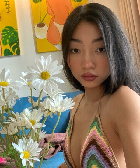 Naakte gelekte OnlyFans-foto van Oanhdaqueen