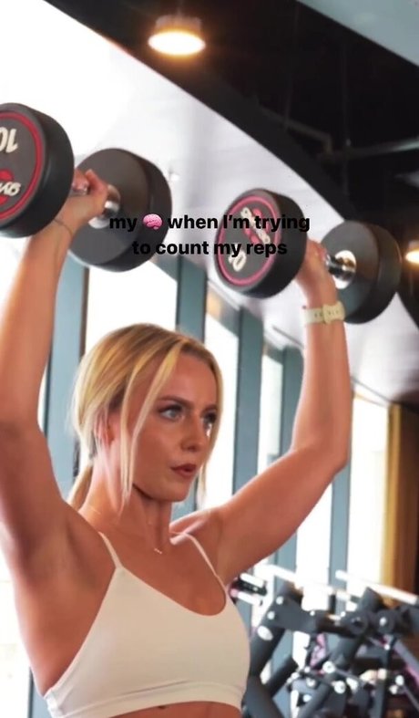 Naakte gelekte OnlyFans-foto van Thehealthyblonde