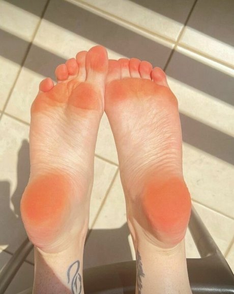 Naakte gelekte OnlyFans-foto van Sasa