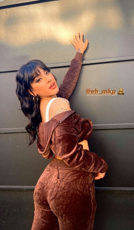 Naakte gelekte OnlyFans-foto van Belenegri