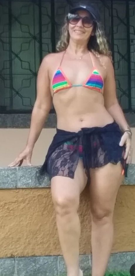 Naakte gelekte OnlyFans-foto van Soninha Coroa