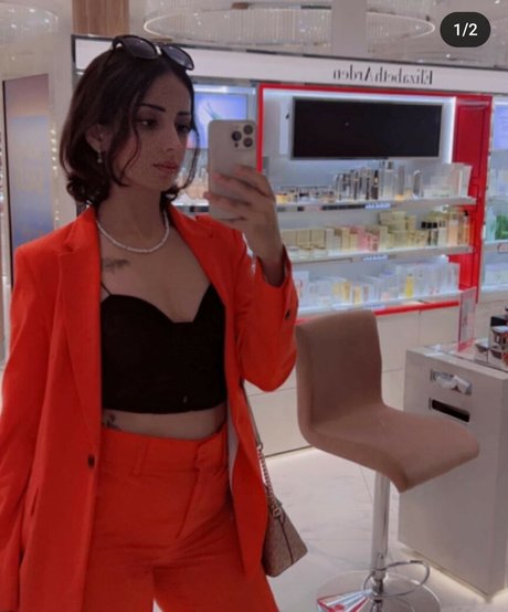 Naakte gelekte OnlyFans-foto van Didiyafei