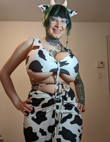 Naakte gelekte OnlyFans-foto van Ariane Saintamours