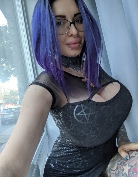 Naakte gelekte OnlyFans-foto van Ariane Saintamours