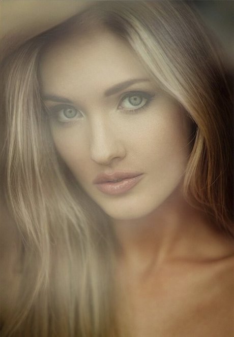 Naakte gelekte OnlyFans-foto van Katy Hollick