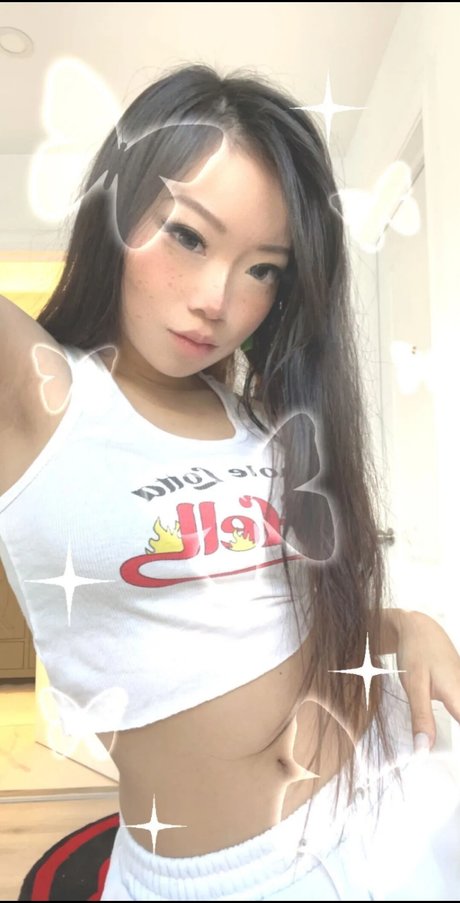Naakte gelekte OnlyFans-foto van Fruitypoppin