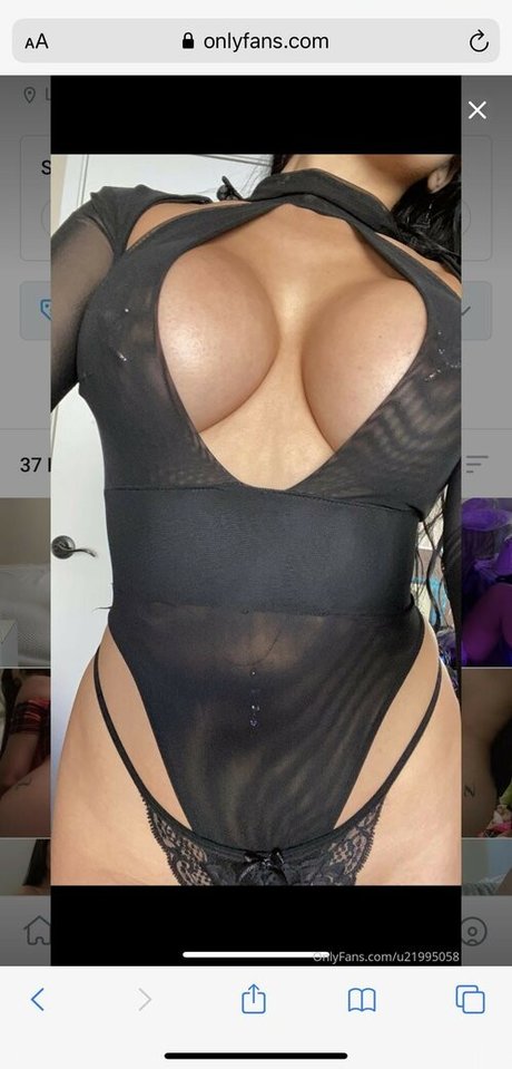Naakte gelekte OnlyFans-foto van Cindy Muro