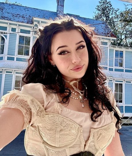 Naakte gelekte OnlyFans-foto van Livbev