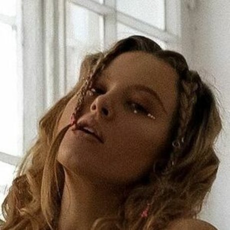 Naakte gelekte OnlyFans-foto van Blackdvamp