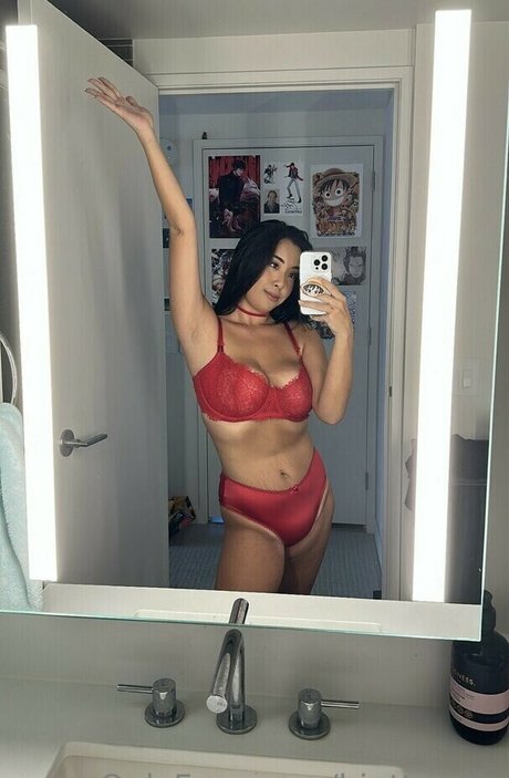 Naakte gelekte OnlyFans-foto van Bigttwaifu