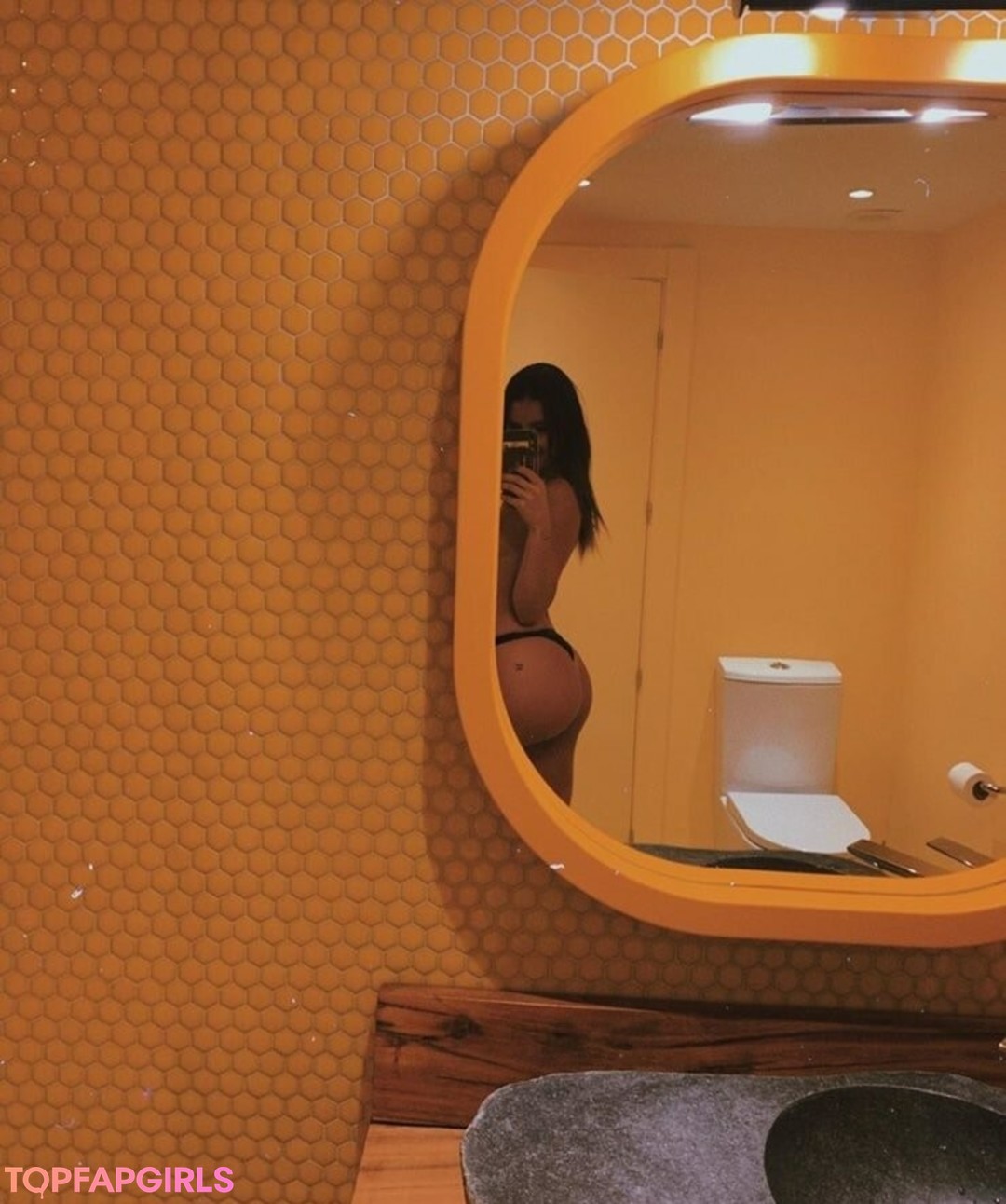 Naakte gelekte OnlyFans-foto van Carla Guetta Cohen #75 Naakte gelekte OnlyFans-foto van Carla Guetta Cohen #75