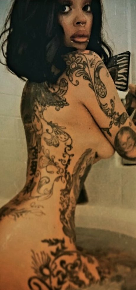 Naakte gelekte OnlyFans-foto van Amanda Mcnair