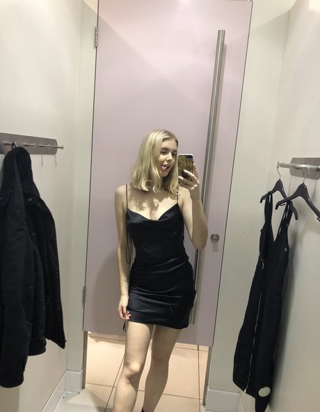 Naakte gelekte OnlyFans-foto van Hoxieloxie