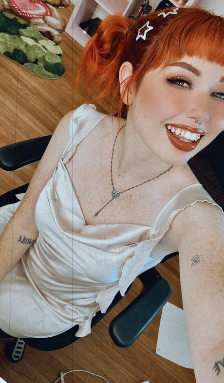 Naakte gelekte OnlyFans-foto van Notsaige