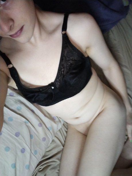Naakte gelekte OnlyFans-foto van Olivia