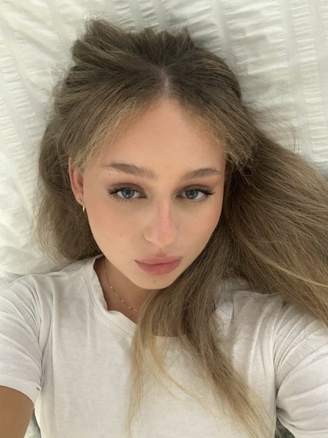 Naakte gelekte OnlyFans-foto van Jules 