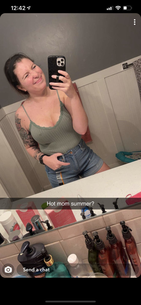 Naakte gelekte OnlyFans-foto van Oakley Marie