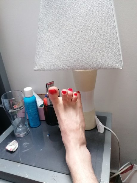 Naakte gelekte OnlyFans-foto van Nora
