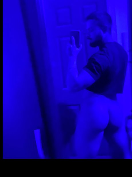 Naakte gelekte OnlyFans-foto van 