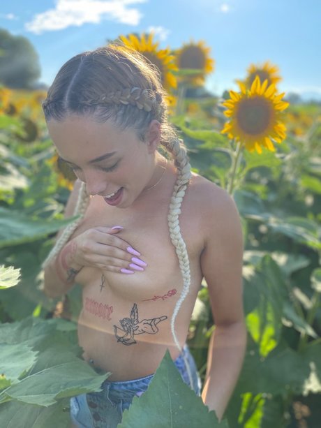 Naakte gelekte OnlyFans-foto van Nicole