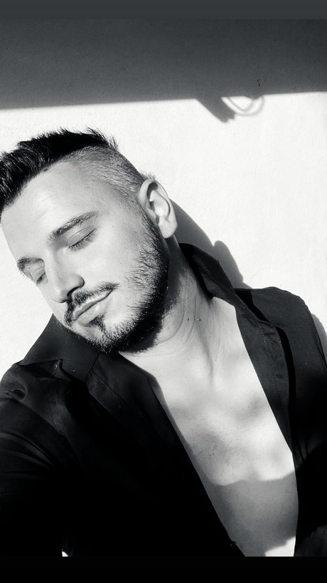 Naakte gelekte OnlyFans-foto van Petar Angelov Angelov