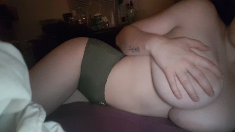 Naakte gelekte OnlyFans-foto van Taylor