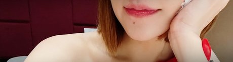 Naakte gelekte OnlyFans-foto van Pavielin  350cc