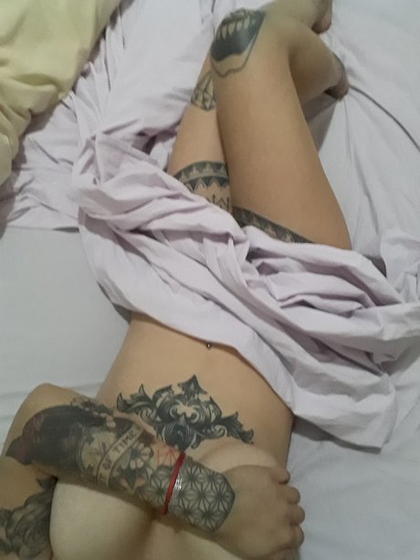 Naakte gelekte OnlyFans-foto van Angela 