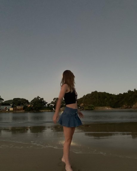 Naakte gelekte OnlyFans-foto van Asti