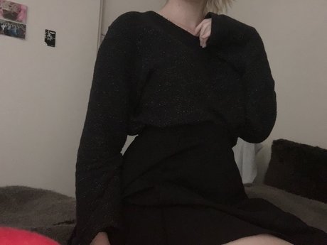 Naakte gelekte OnlyFans-foto van Owl
