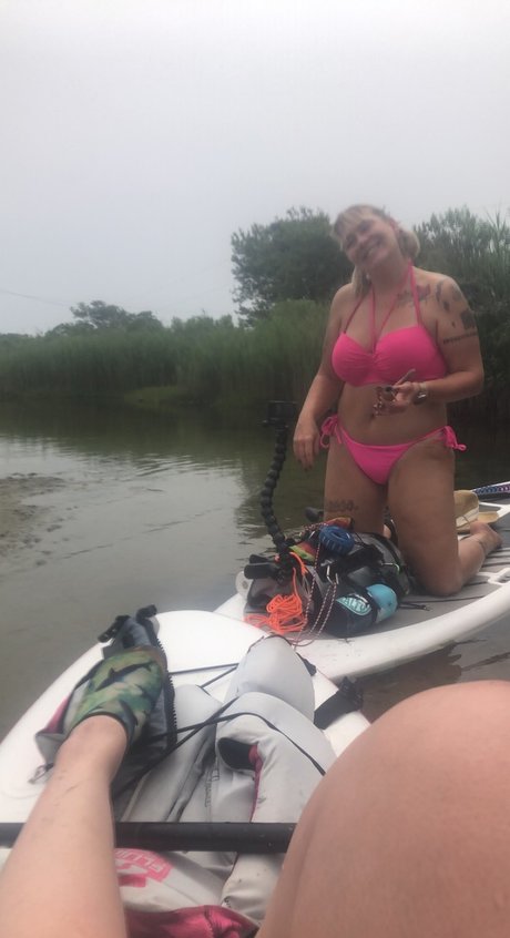 Naakte gelekte OnlyFans-foto van Lexi