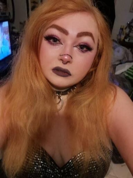Naakte gelekte OnlyFans-foto van Onyxpheonix